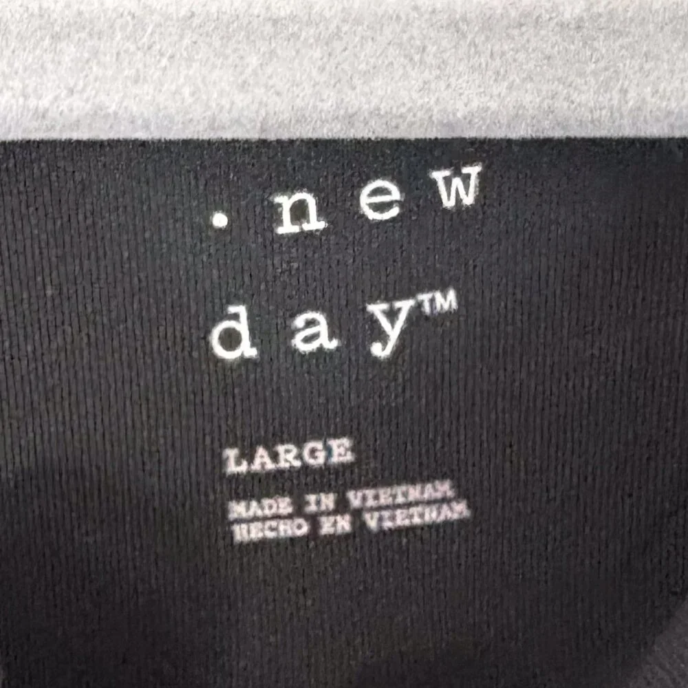 A New Day Women’s Black Crewneck Sweatshirt – Size Large – NWT - Picture 5 of 5